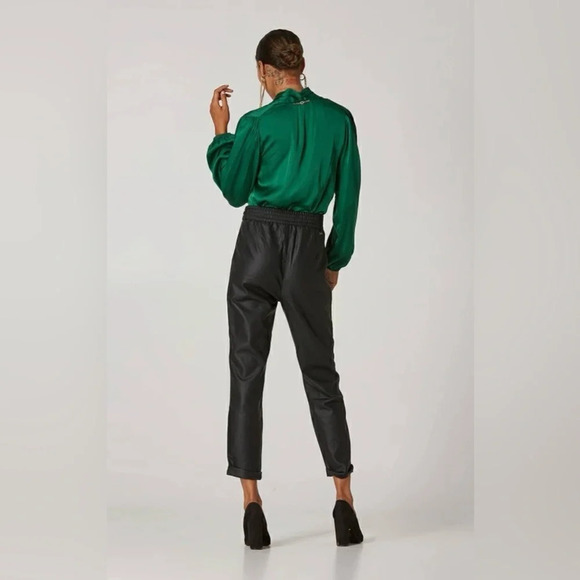 LYNNE high Waist trousers | Baggy pants in leather look - Picture 5 of 16